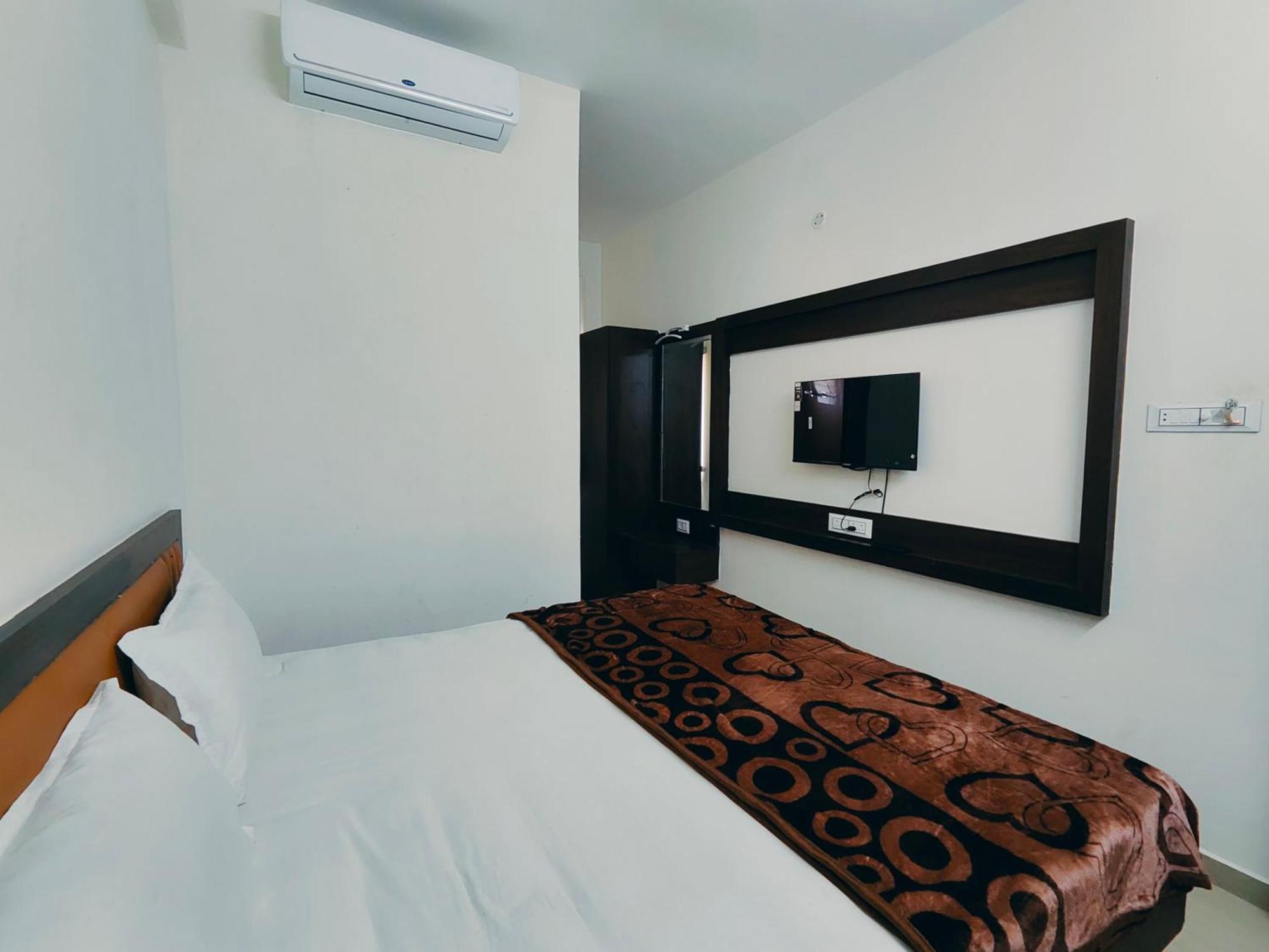 Hotel Heritage Palace ภุช ภายนอก รูปภาพ