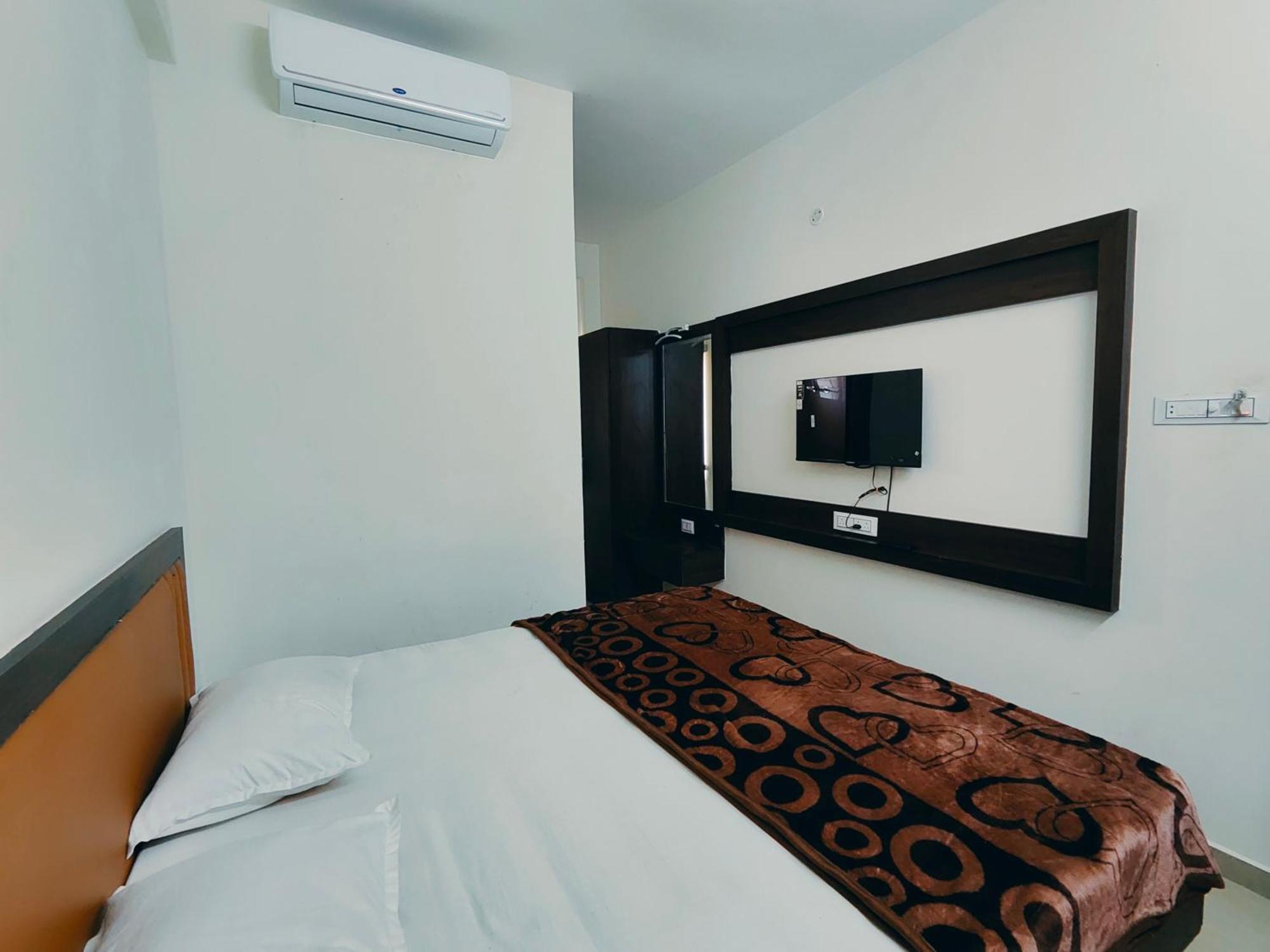 Hotel Heritage Palace ภุช ภายนอก รูปภาพ