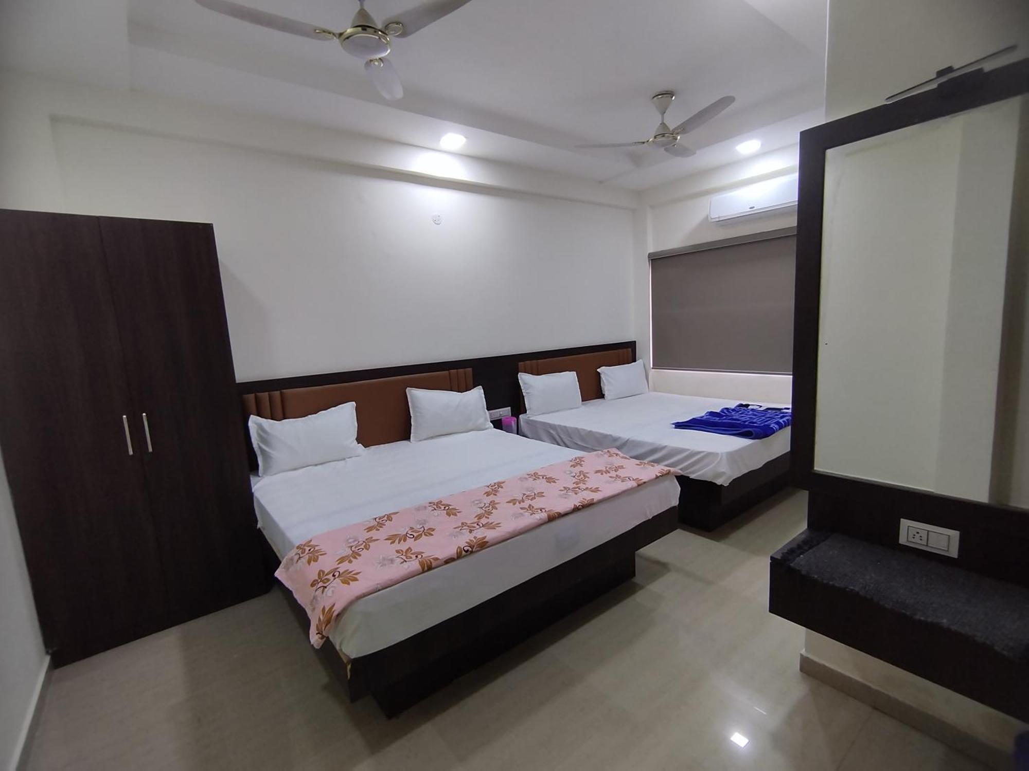 Hotel Heritage Palace ภุช ภายนอก รูปภาพ