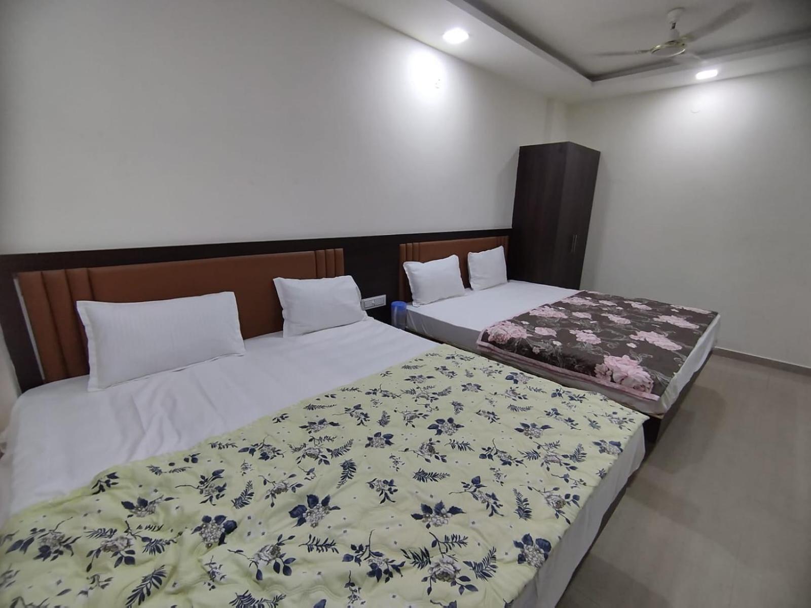 Hotel Heritage Palace ภุช ภายนอก รูปภาพ
